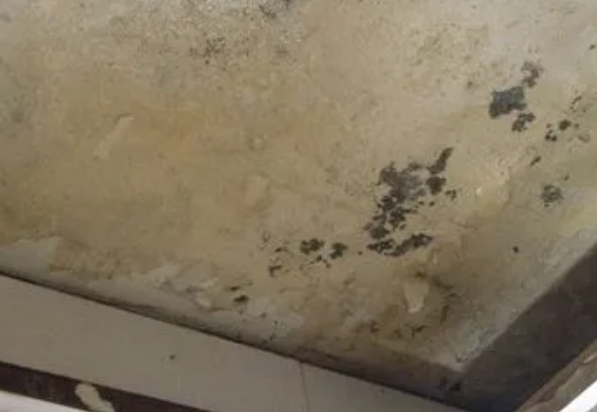 黄浦阳台漏水维修公司分享下黄浦卫生间渗水维修需要注意哪些问题。